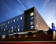 East Midlands Radisson Blu Hotel Evening Exterior East Midlands Radisson Blu Hotel Evening Exterior