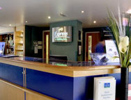 Luton Express By Holiday Inn Hotel Reception Luton Express By Holiday Inn Hotel Reception
