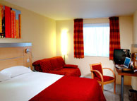 Luton Hemel Central Express By Holiday Inn Hotel Family Room Luton Hemel Central Express By Holiday Inn Hotel Family Room