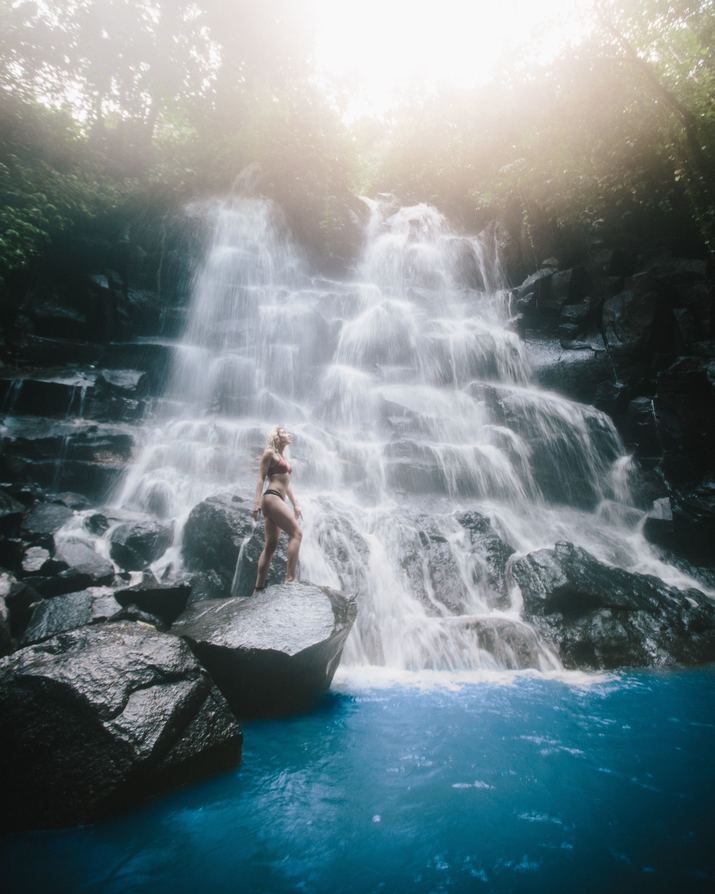 erlebt imposante Wasserfälle Bali