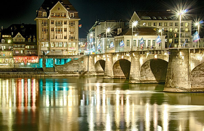 Basel Faehre Stadtbild Basel am Rhein