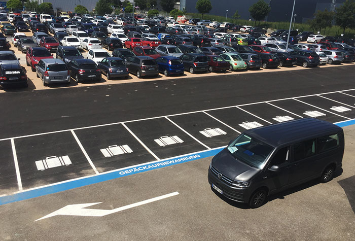 Günstig Parken Parkplatzvergleich Flughafen Basel www.holidayextras.com