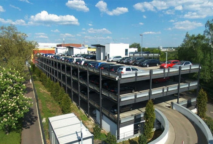 Parken Am Flughafen Park Flug Parkhaus Frankfurt Oberdeck www.holidayextras.de