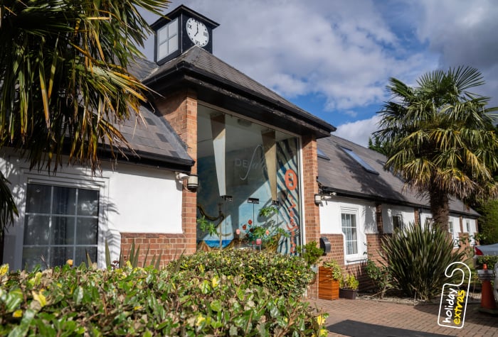De salis hotel stansted exterior view