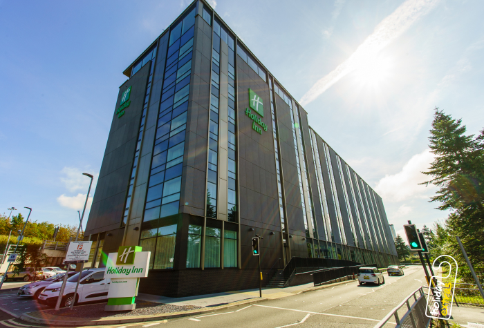 Holiday inn manchester airport exterior view