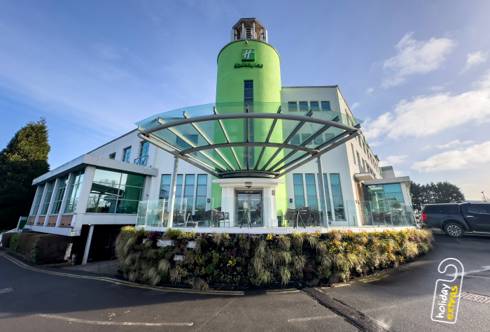 The holiday inn exterior view