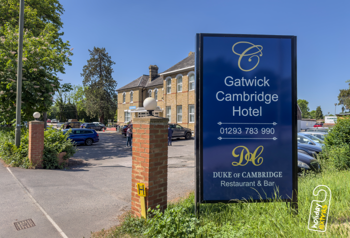 Cambridge hotel gatwick exterior view