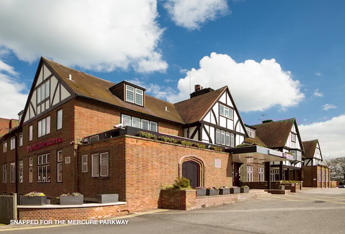 Mercure leeds parkway hotel exterior view