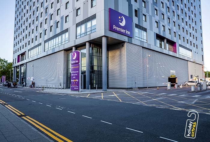 Gatwick airport premier travel inn exterior view