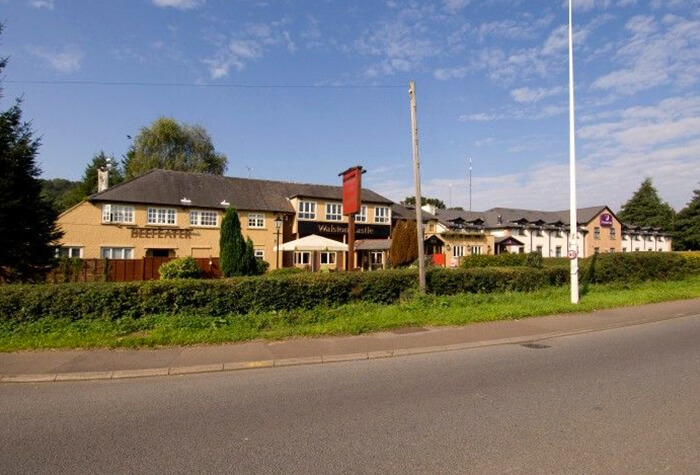 Premier inn cardiff west exterior view