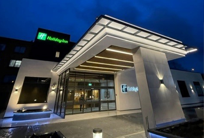 Holiday inn eastleigh exterior view