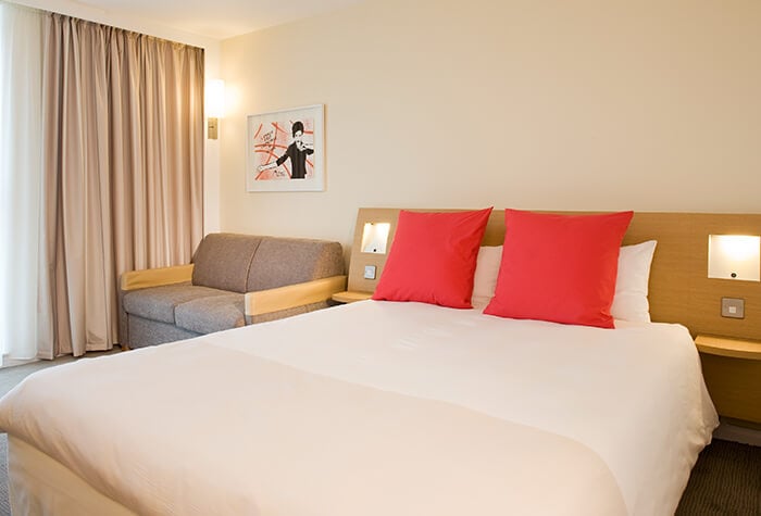 Novotel edinburgh park exterior view