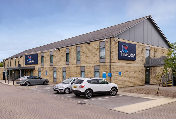 Travelodge leeds bradford airport exterior view