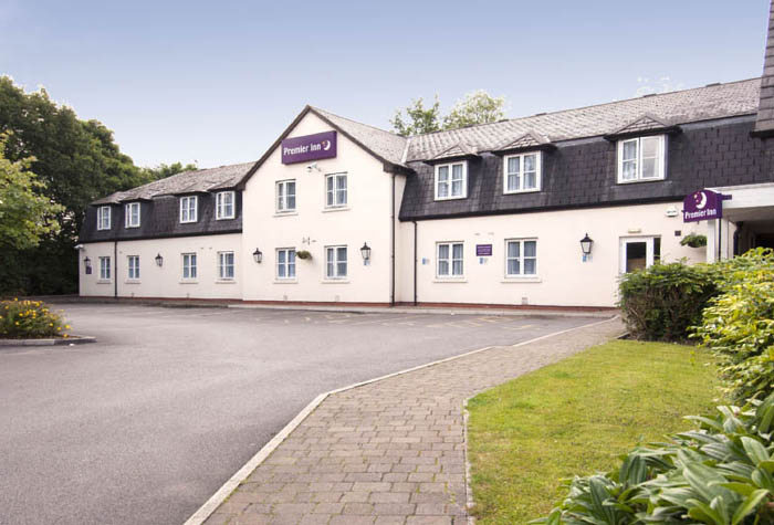 Premier inn handforth manchester airport exterior view