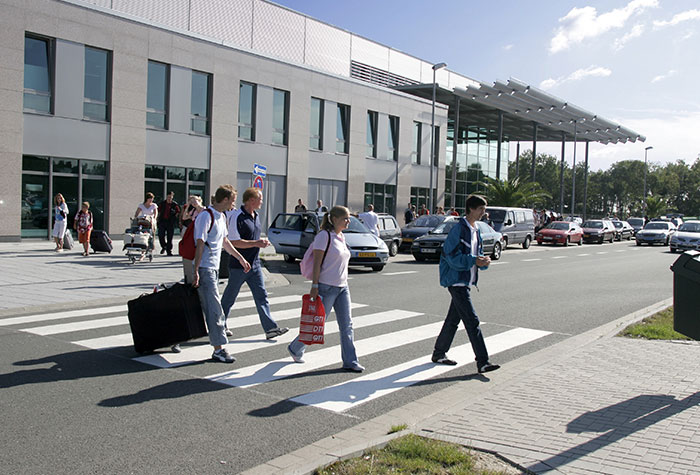 Flughafen Weeze Parken P3 Preise www.holidayextras.de